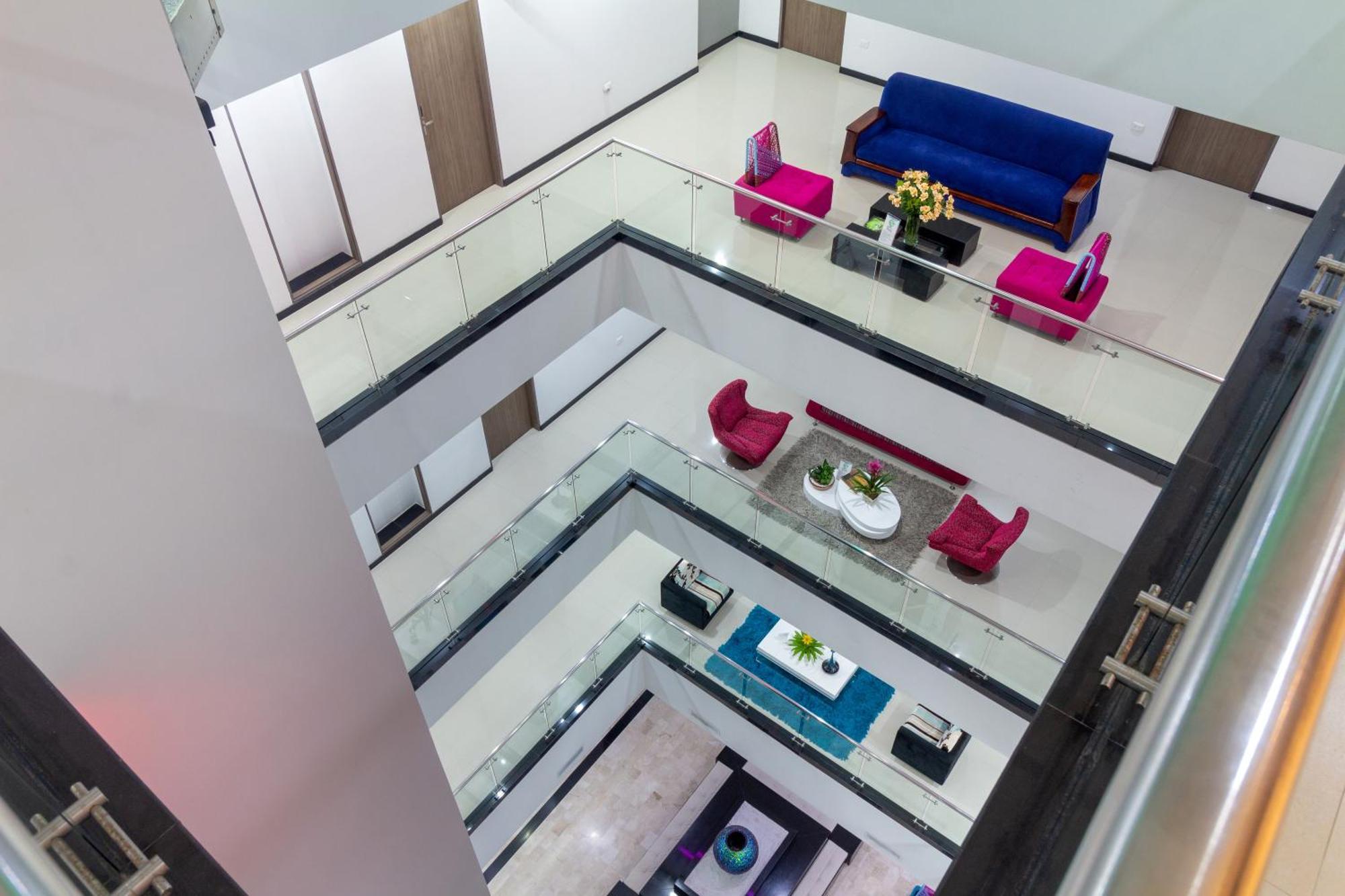 Hotel Baroca Монтерія Екстер'єр фото