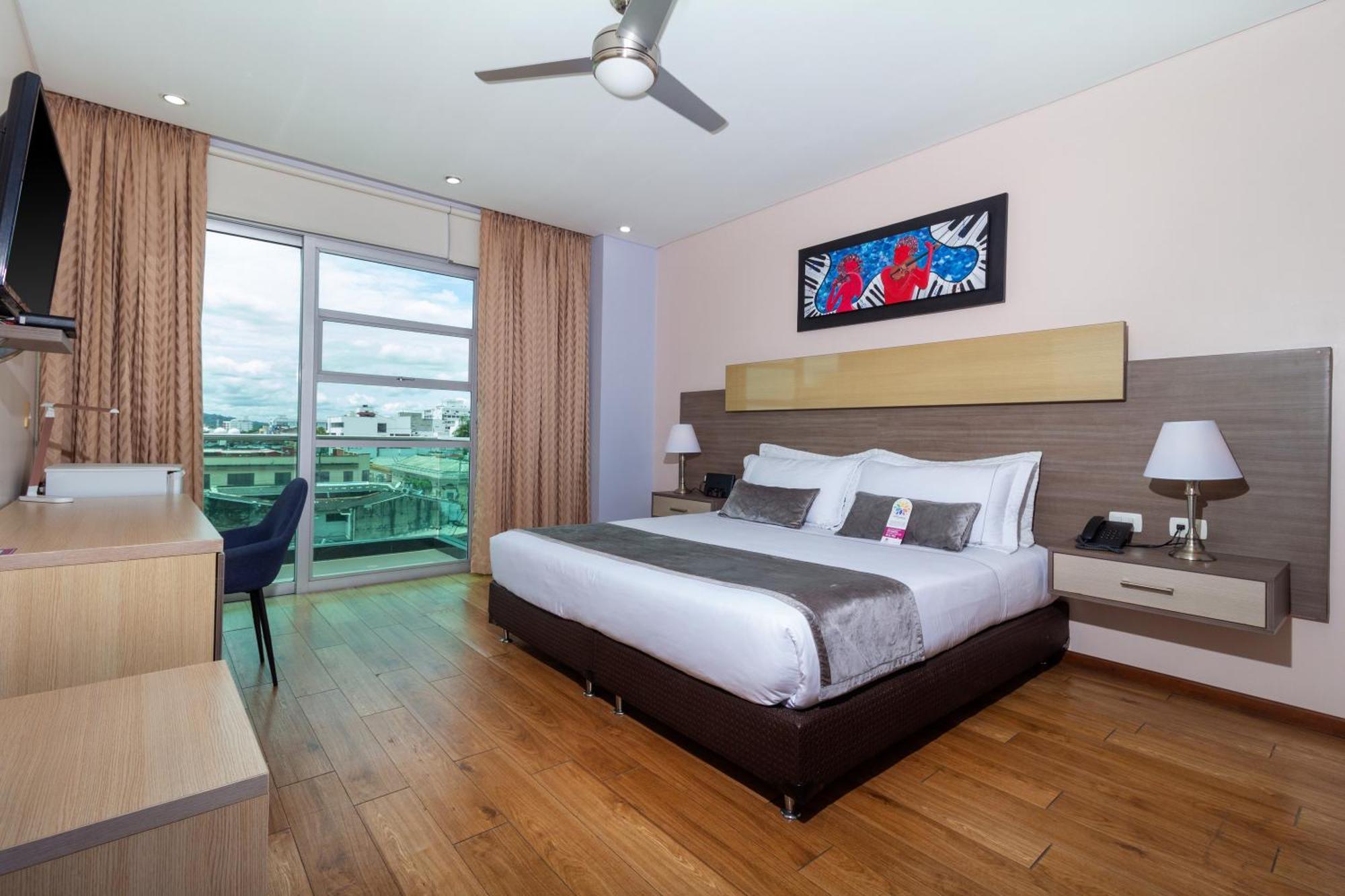 Hotel Baroca Монтерія Екстер'єр фото
